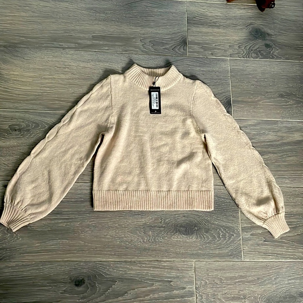 Pretty Little Thing sweater